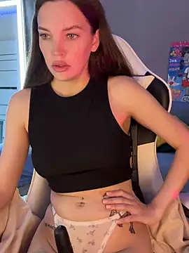Snapshot of julia_fly chatting on September 18, 9:41 am julia fly online show from September 18, 9:41 am