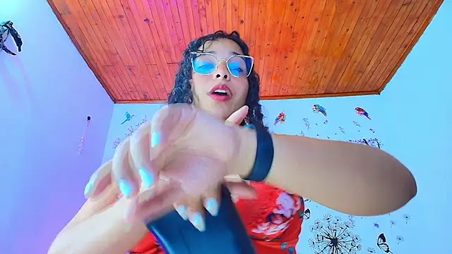 Sofiia Diiaz online show from December 21, 4:50 am