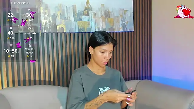 LauraAristizabal online show from October 22, 12:43 pm