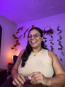 kittylu   online show from November 15, 2:34 am