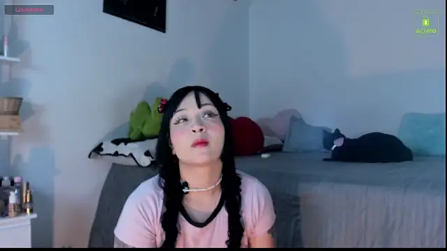 miaa-lee online show from November 3, 2:26 am