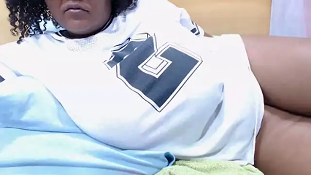 GiantTittts online show from March 25, 8:45 pm