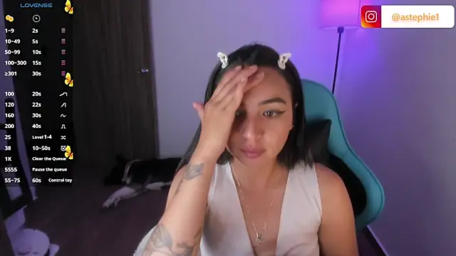 Emily Nicole online show from January 10, 12:48 am