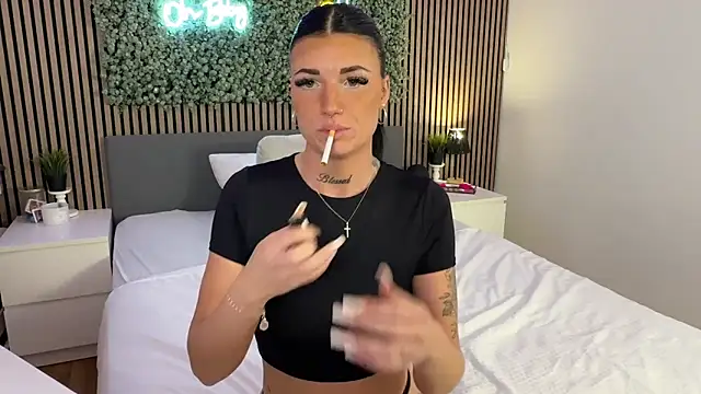 LizaRoxx online show from December 16, 8:04 pm