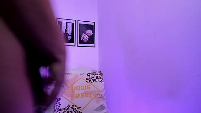 sofihill01 online show from March 11, 5:48 pm