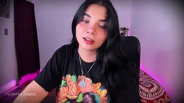 victoriaasaenz  online show from April 9, 12:46 am