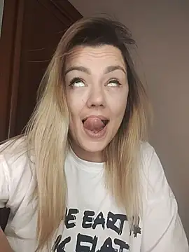 KrissSexi online show from December 18, 8:41 am