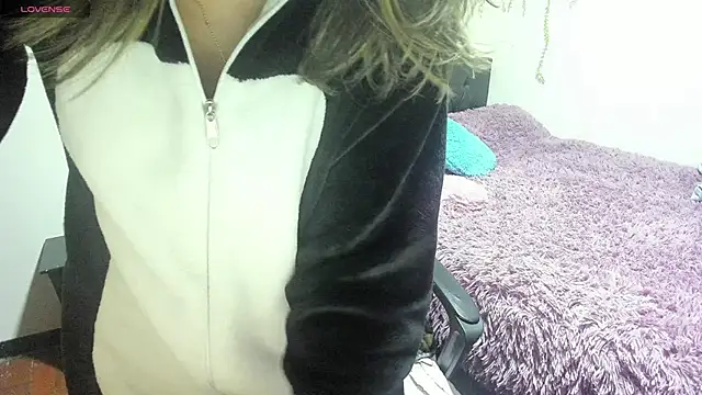 lauren ashlee online show from November 21, 12:01 am