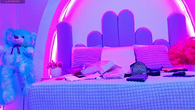 NathaxaLeans online show from April 5, 12:26 pm