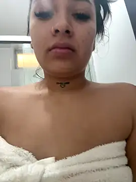 LunaBaker-1 online show from November 13, 8:41 pm