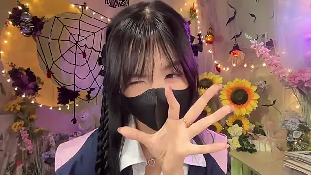 Snapshot of Your-Sunshine chatting on October 14, 5:37 pm Your-Sunshine online show from October 14, 5:37 pm