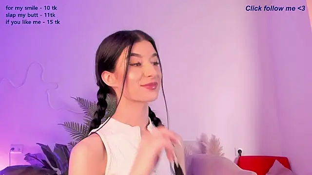 LauraCoy online show from August 1, 9:17 pm