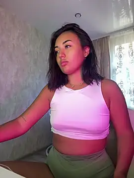 lily  foster online show from April 5, 1:21 pm