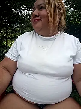 HORNY MATURE25 online show from April 12, 9:06 pm