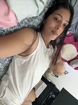 Snapshot of Sophie__Foxxx chatting on September 13, 5:04 am Sophie Foxxx online show from September 13, 5:04 am