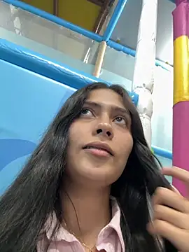 Snapshot of Sophie__Foxxx chatting on September 10, 12:32 am Sophie Foxxx online show from September 10, 12:32 am