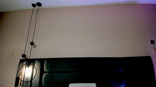 NoraDasilva online show from March 28, 12:33 am