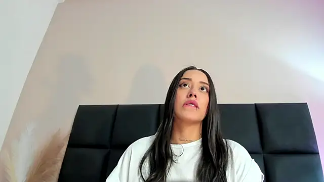 NoraDasilva online show from November 14, 12:32 am