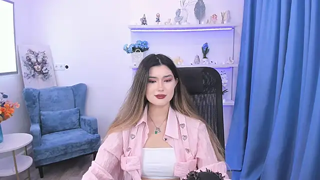 AnneTLi online show from November 3, 7:29 pm