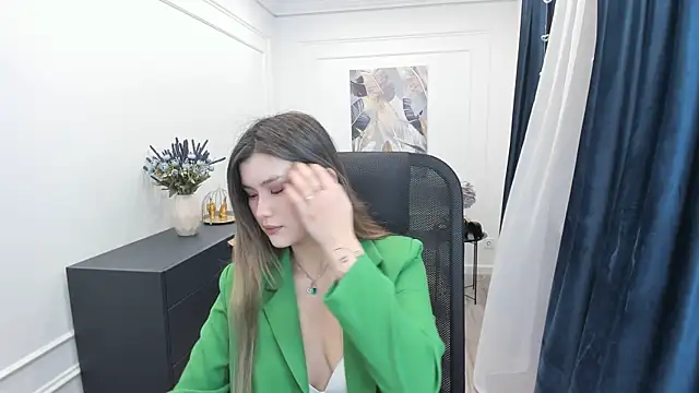 AnneTLi online show from February 6, 3:54 am