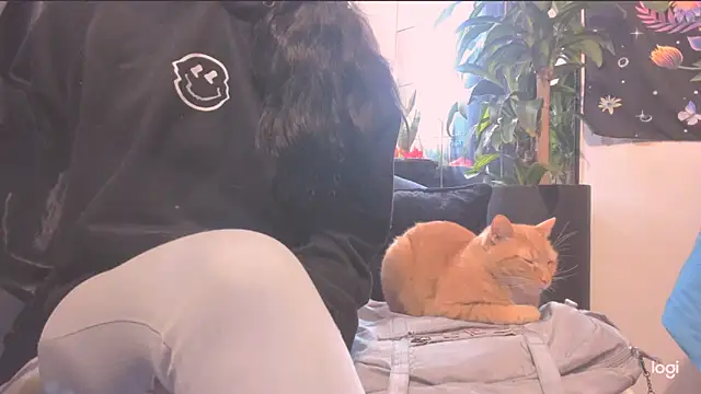 MYFAVOURITESTRAGER online show from October 21, 4:22 pm