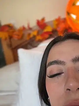 Nicollemays online show from October 11, 4:42 pm