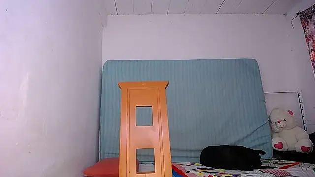 yselahot online show from November 17, 3:24 pm