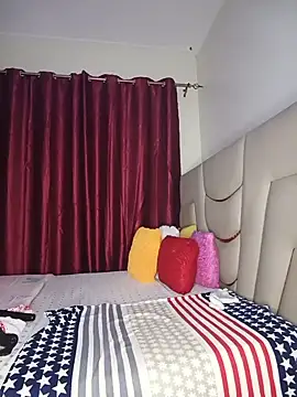 NicRaisaa online show from July 15, 3:33 am