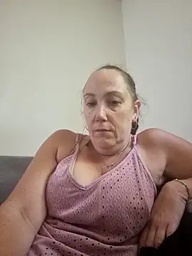 Snapshot of Wisie_Cutie chatting on September 30, 3:28 pm Wisie Cutie online show from September 30, 3:28 pm
