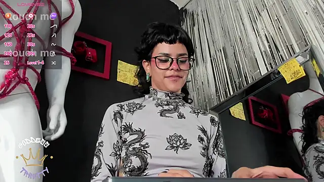 Snapshot of trinitty chatting on October 21, 2:10 pm trinitty online show from October 21, 2:10 pm