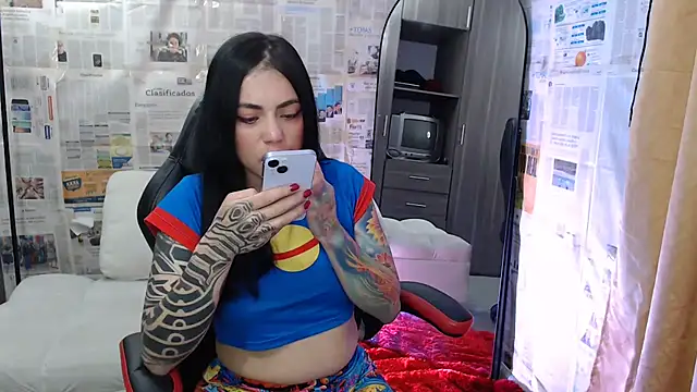 Snapshot of i_am_nina_ chatting on September 23, 11:03 pm i am nina online show from September 23, 11:03 pm