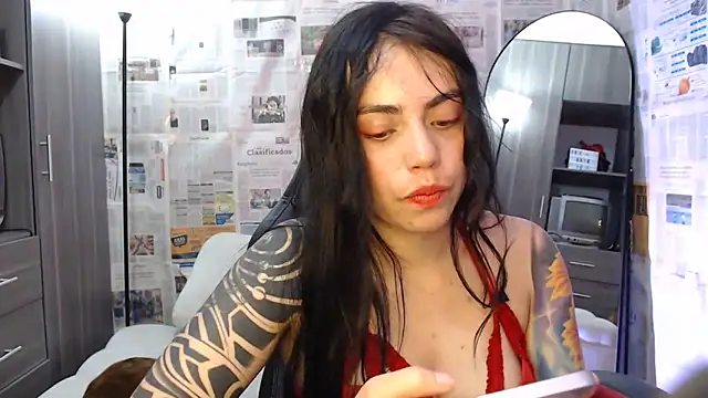 Snapshot of i_am_nina_ chatting on September 29, 11:21 pm i am nina online show from September 29, 11:21 pm