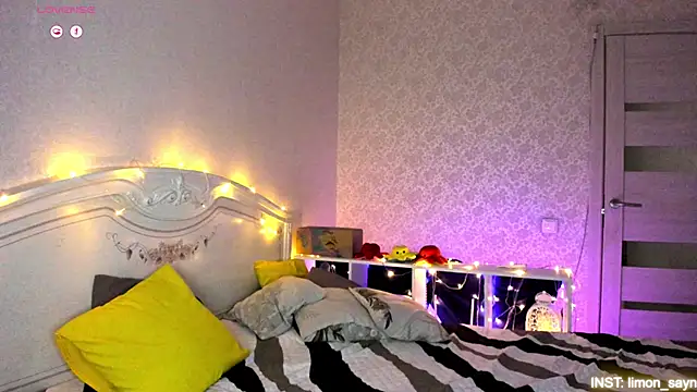 LillyMoure  online show from February 15, 10:53 pm