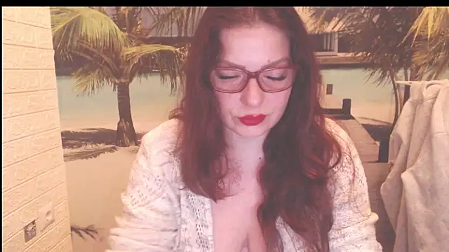 Queen  Natasha online show from April 3, 9:24 pm