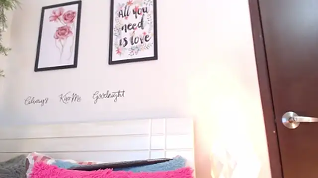 Joliet online show from December 14, 1:11 am