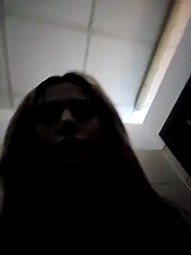 TiffanyMaze online show from March 6, 8:31 am