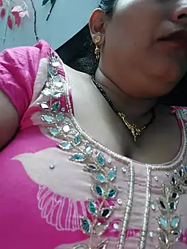 Snapshot of Poojabhabi101 chatting on October 24, 5:42 pm Poojabhabi101 online show from October 24, 5:42 pm