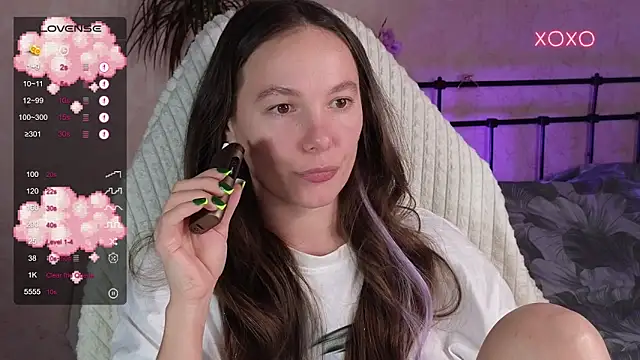 lil luna x online show from March 24, 8:03 pm