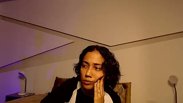 hot little bunny online show from September 8, 9:36 pm