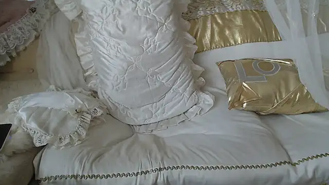 Mia-Montal777 online show from October 2, 7:35 am