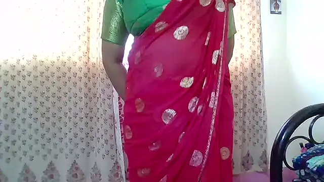 Snapshot of NautyBabe chatting on October 5, 8:08 am NautyBabe online show from October 5, 8:08 am