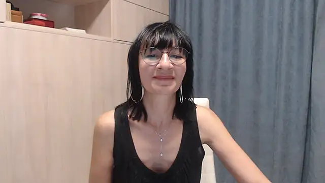 Erica95Bloom online show from September 12, 4:14 pm