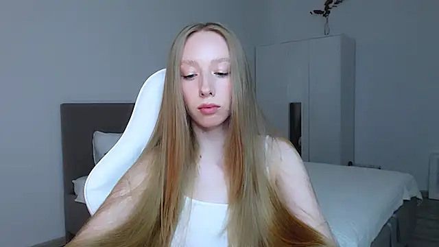 Snapshot of Luna_insniity chatting on September 8, 8:08 pm Luna insniity online show from September 8, 8:08 pm