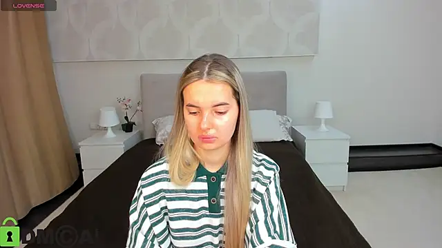 Donna Evans online show from April 3, 12:08 am