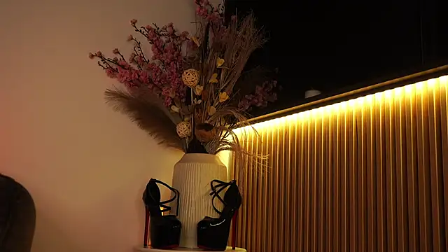 KimyBroox online show from March 4, 9:32 pm