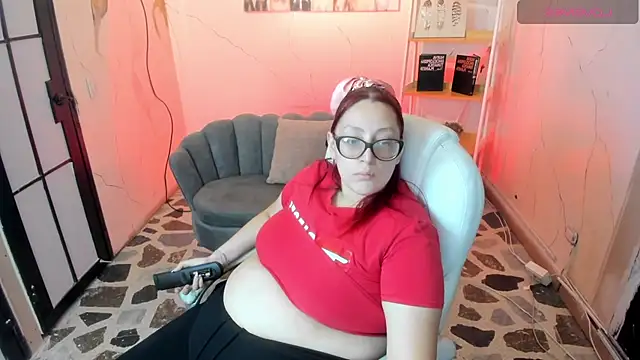Snapshot of NiickyJones chatting on September 16, 6:05 pm NiickyJones online show from September 16, 6:05 pm