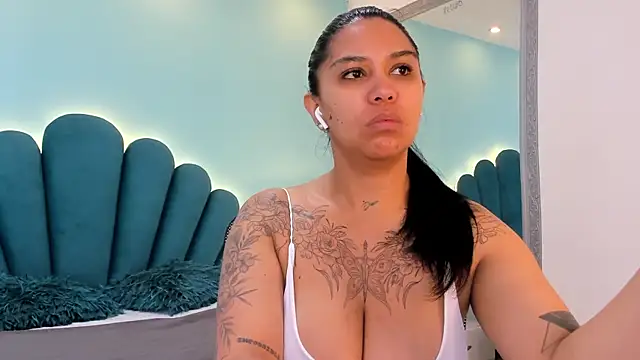 sharlott18 online show from January 15, 12:55 pm