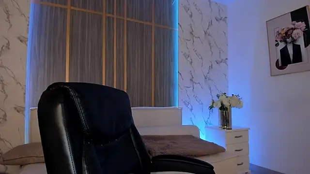 IsabellaAllen online show from November 23, 12:02 am