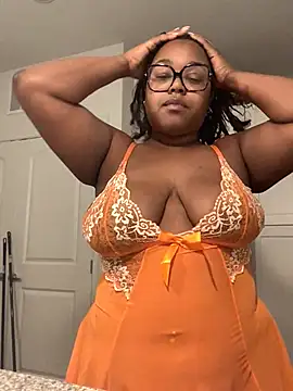 SweetHoneyBunz online show from July 29, 4:45 am