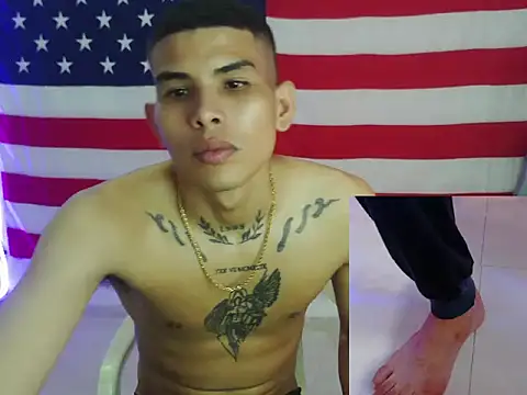 Snapshot of hot_king20 chatting on October 27, 6:57 pm hot king20 online show from October 27, 6:57 pm